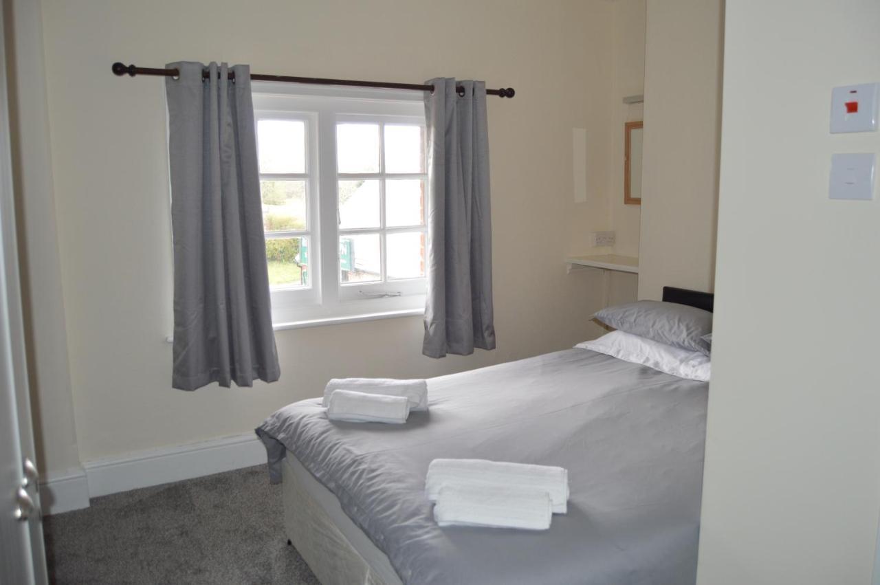 The Rose & Crown Hotell Bulford Eksteriør bilde