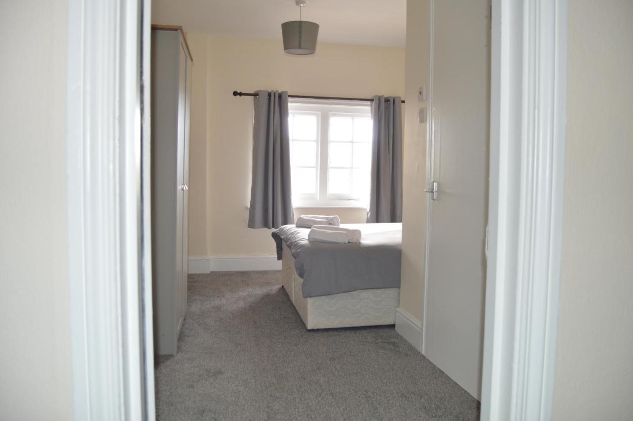 The Rose & Crown Hotell Bulford Eksteriør bilde
