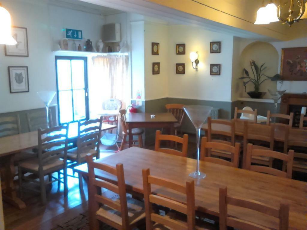 The Rose & Crown Hotell Bulford Eksteriør bilde
